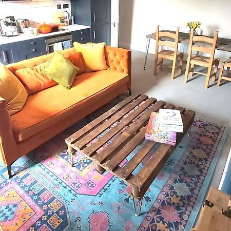The Farrier Apartment Cheltenham Bagian luar foto