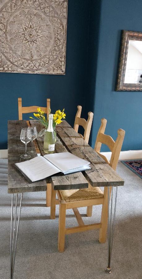 The Farrier Apartment Cheltenham Bagian luar foto